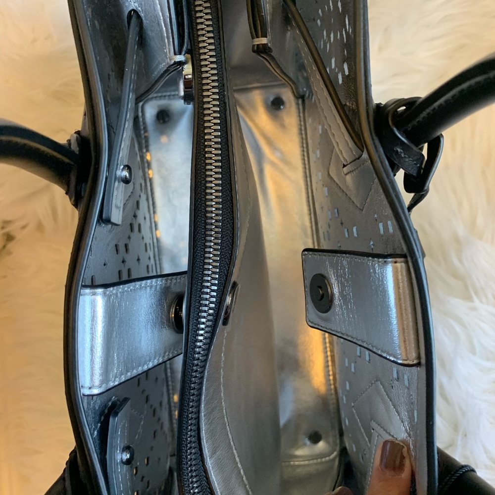 Perforated Milla Large Size - Picture 9 of 12